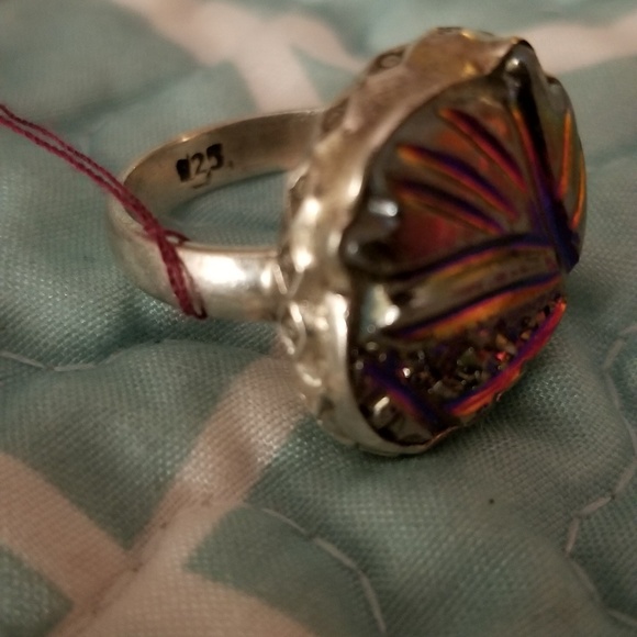 Gorgeous ring - Picture 4 of 4